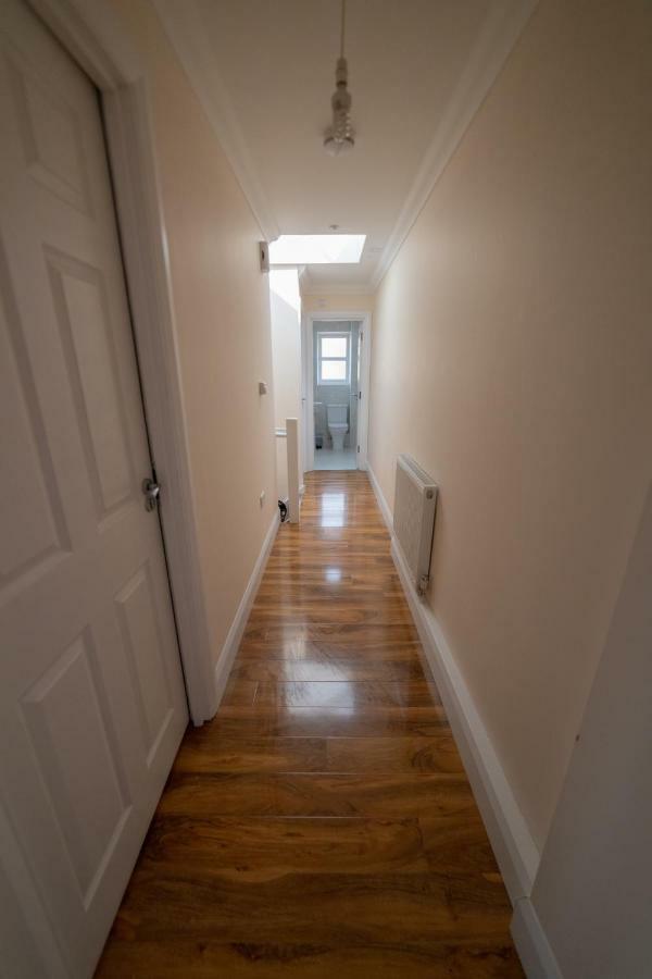 The Coach House - London Heathrow Serviced Apartments Stanwell Extérieur photo